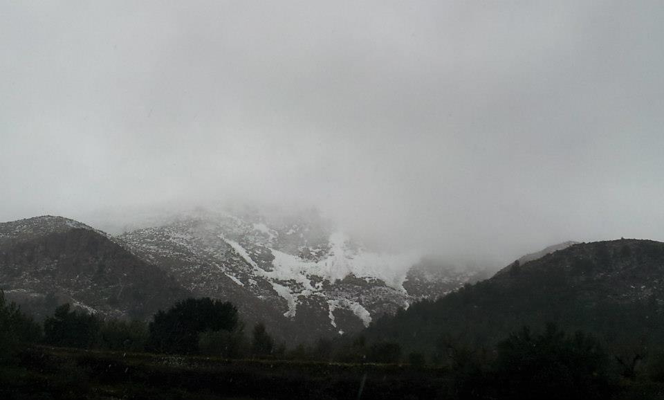 sneeuw op bergen